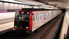 Estación de metro de Bac de Roda, donde supuestamente sucedieron los hechos / TMB