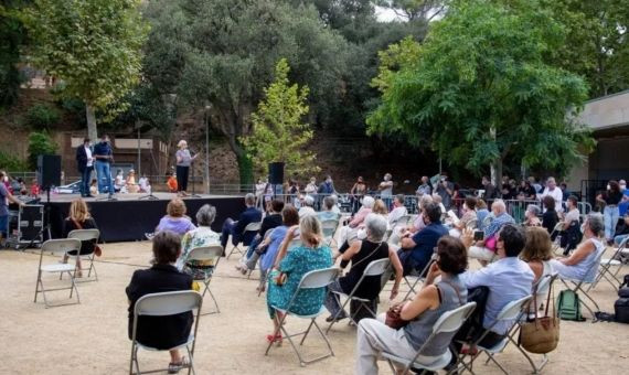 Acto de presentación del nuevo nombre de la calle / AJUNTAMENT 