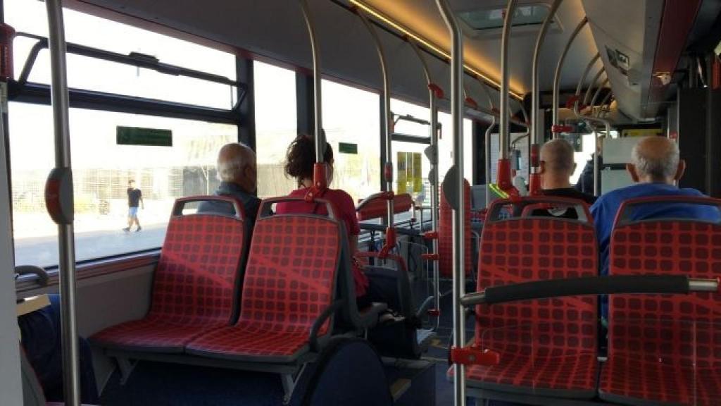Interior del bus X1 / RP