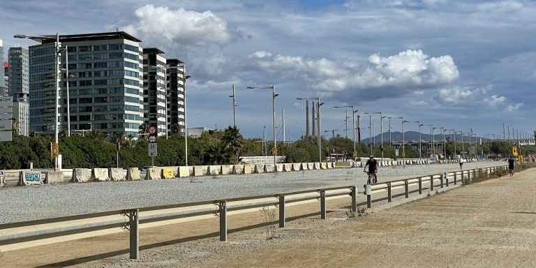 Así se ve actualmente el descampado del paseo Marítim de Llevant / METRÓPOLI