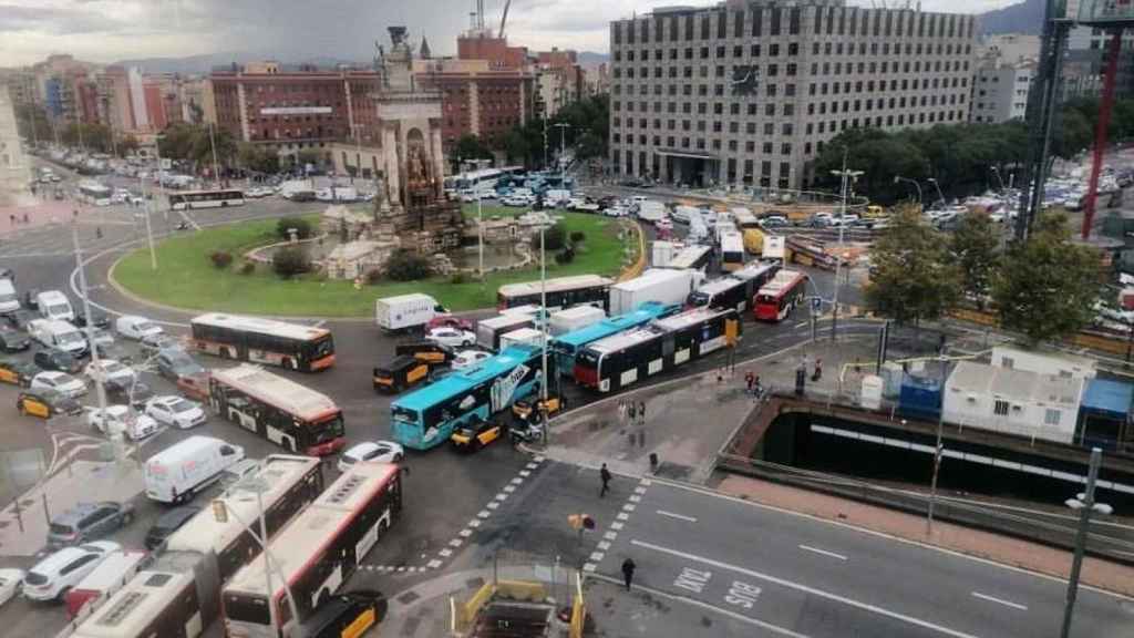 Atasco en plaza Espanya / MOTORISTES BCN