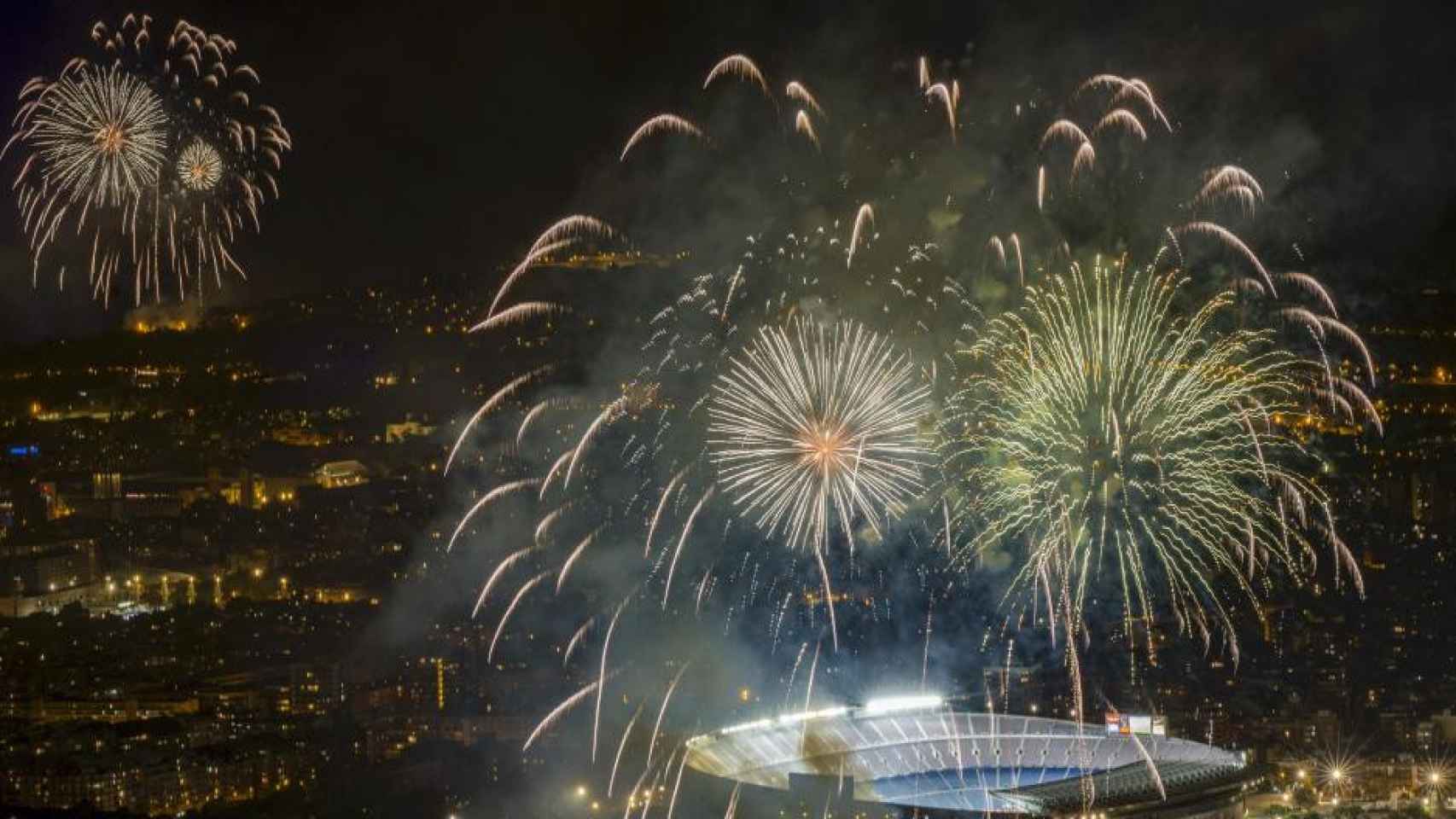 Fuegos artificiales de las Fiestas de la Mercè, uno de los días festivos en Barcelona / EUROPA PRESS