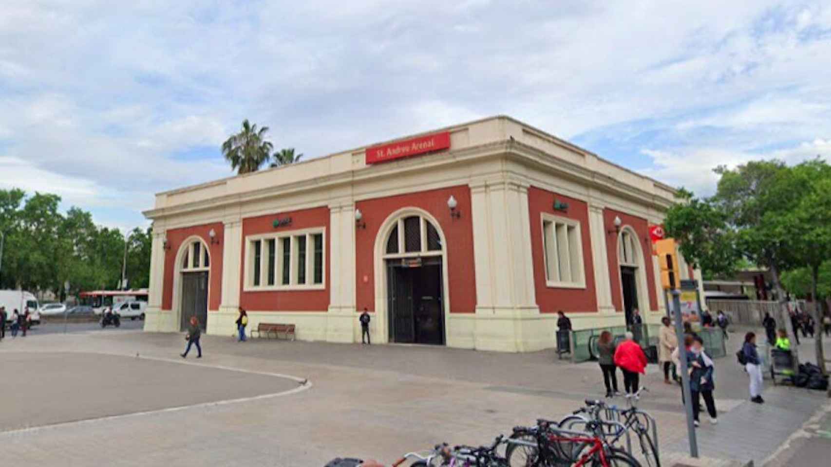 Imagen de la estación de Sant Andreu Arenal / GOOGLE STREET VIEW