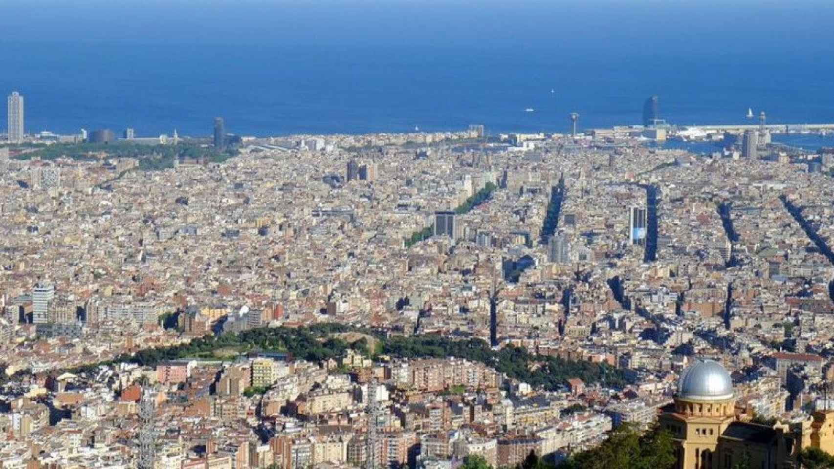 Imagen panorámica de la ciudad de Barcelona desde Collserola
