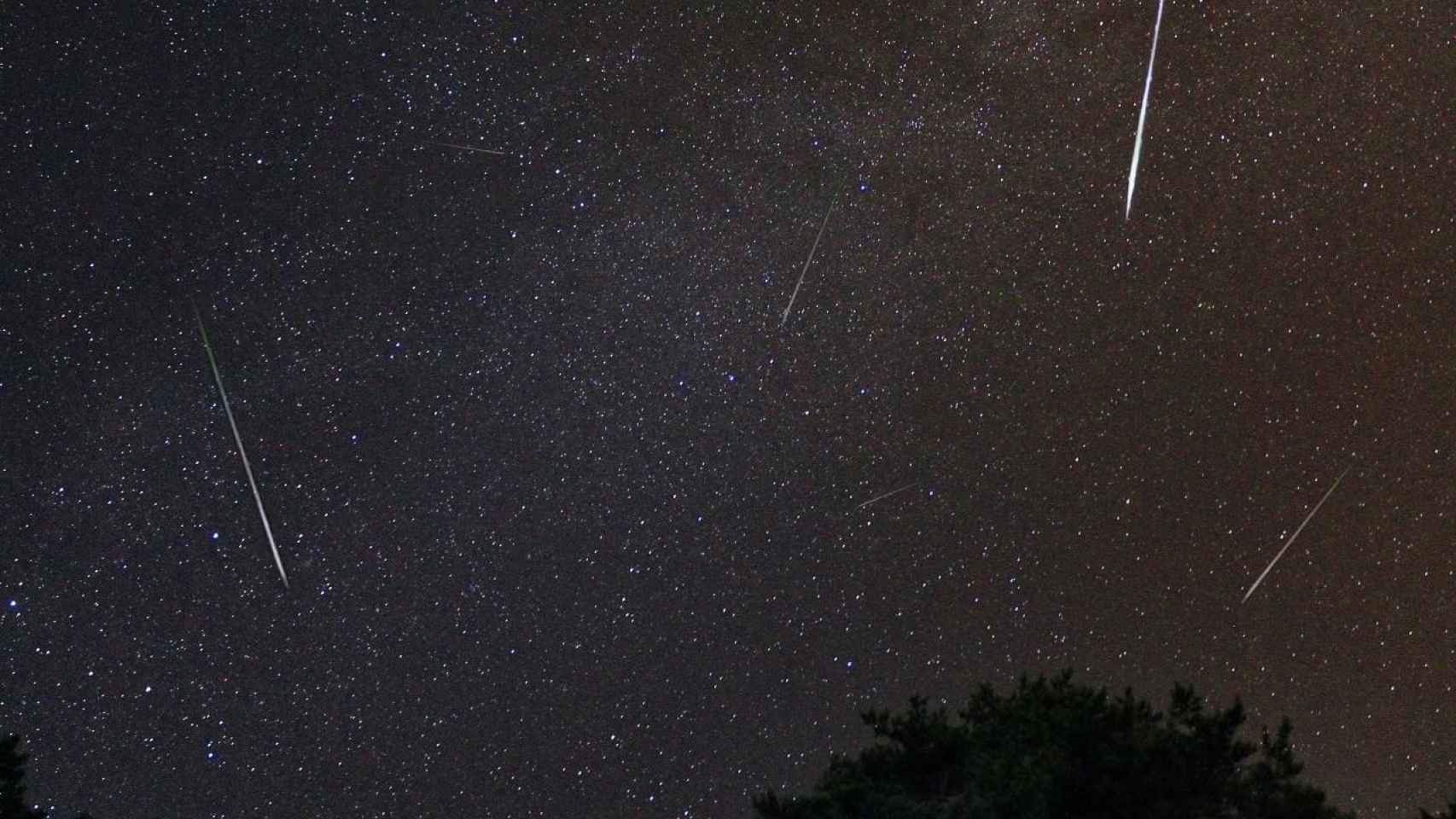 La lluvia de las Dracónidas estará visible en el hemisferio norte entre el 6 y el 10 de octubre / UNSPLASH