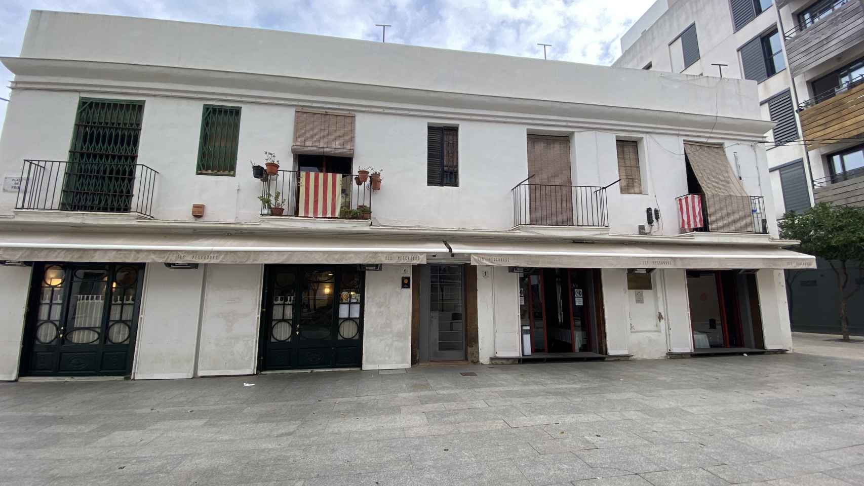 Entrada del restaurante Els Pescadors, un restaurante con 40 años de historia / METRÓPOLI