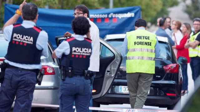 Agentes de los Mossos durante un operativo / ARCHIVO - EFE