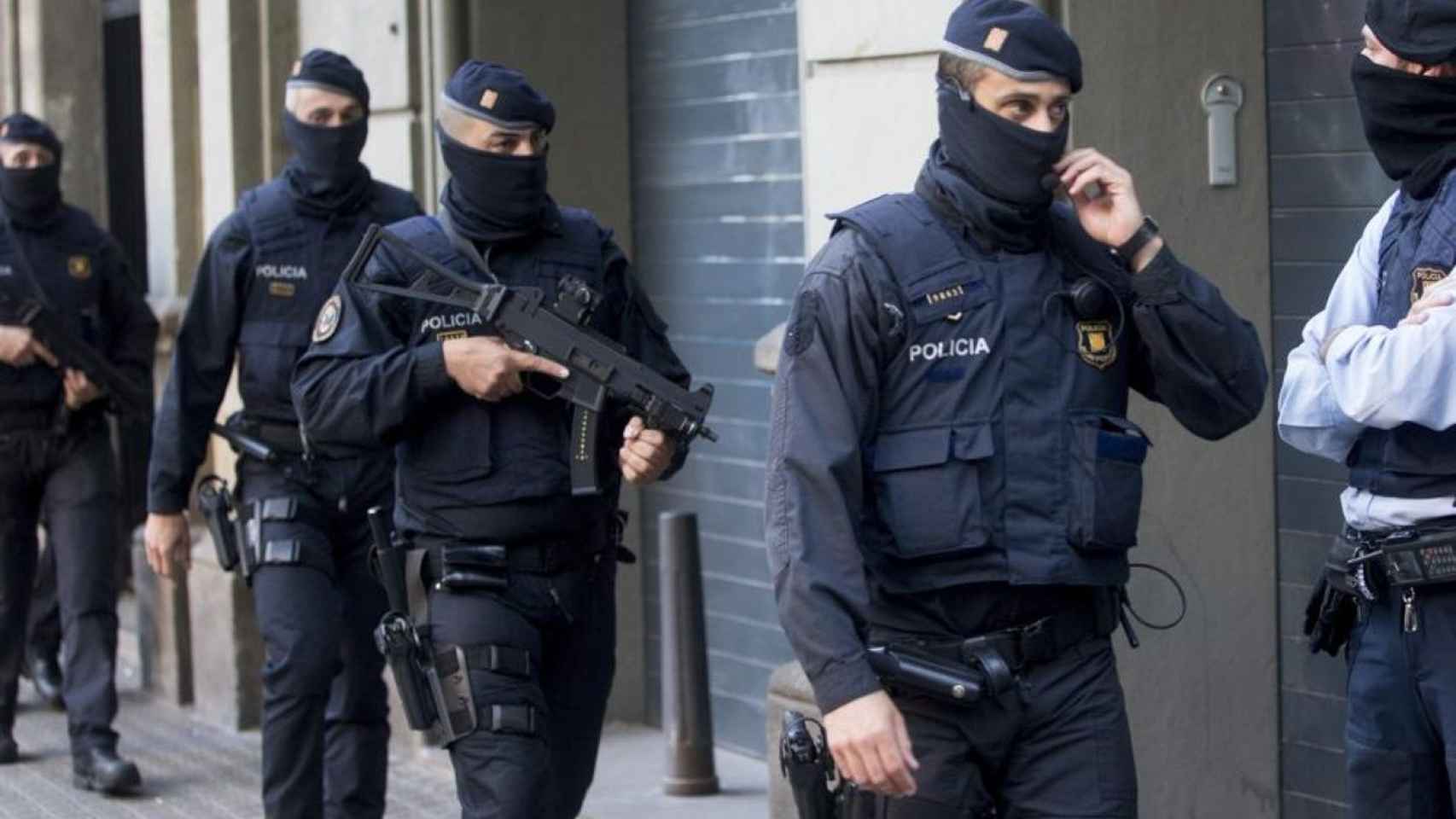 Agentes de la Policía Nacional en Barcelona / EFE