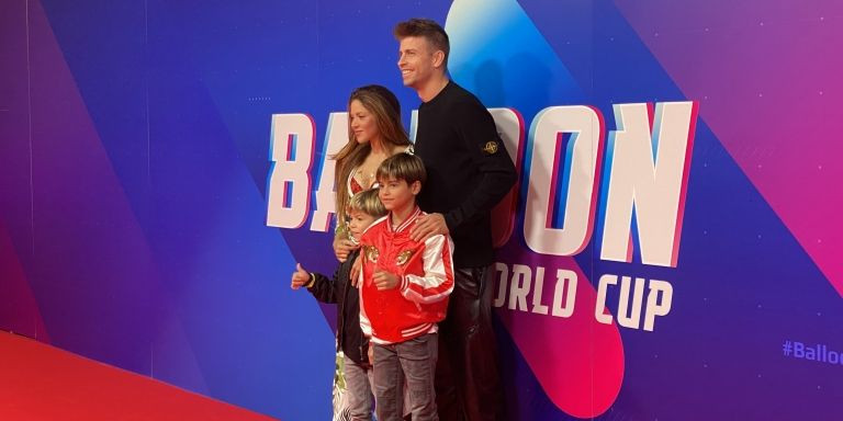 Piqué y Shakira en el Balloon World Cup / METRÓPOLI