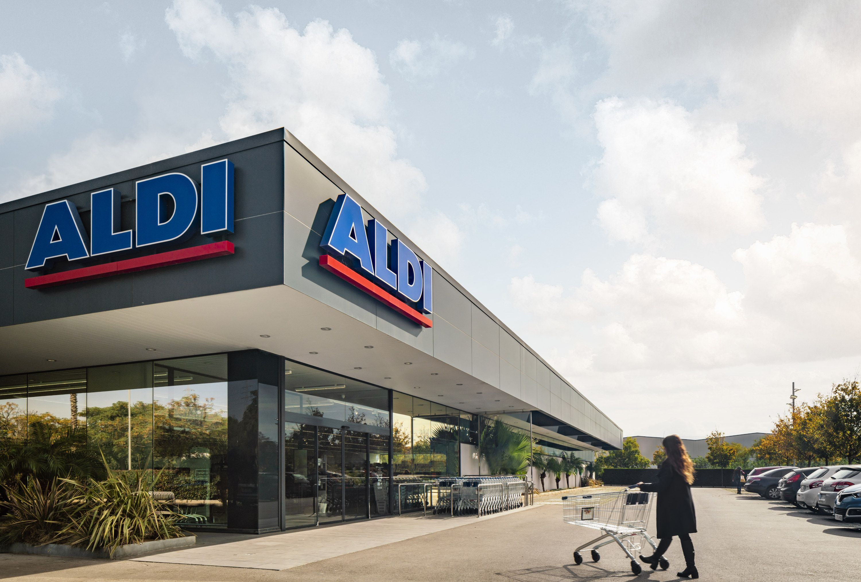 Un supermercado Aldi, que abre en el Prat de Llobregat, en una imagen de archivo / ALDI