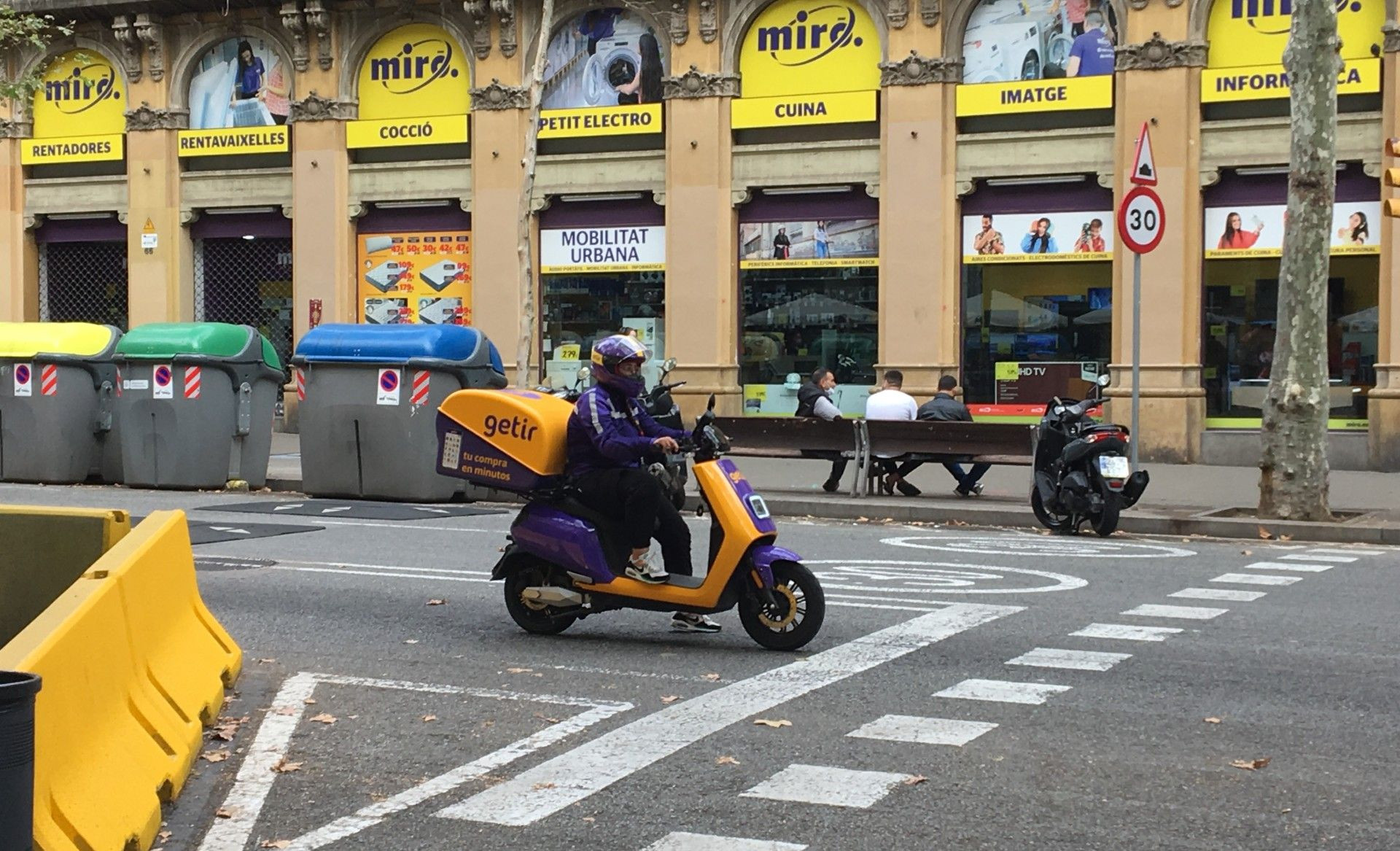 Rider de Getir en la ronda de Sant Antoni / RP