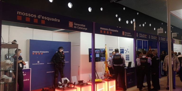 Estand de los Mossos d'Esquadra en el Security Fòrum esta semana / METRÓPOLI