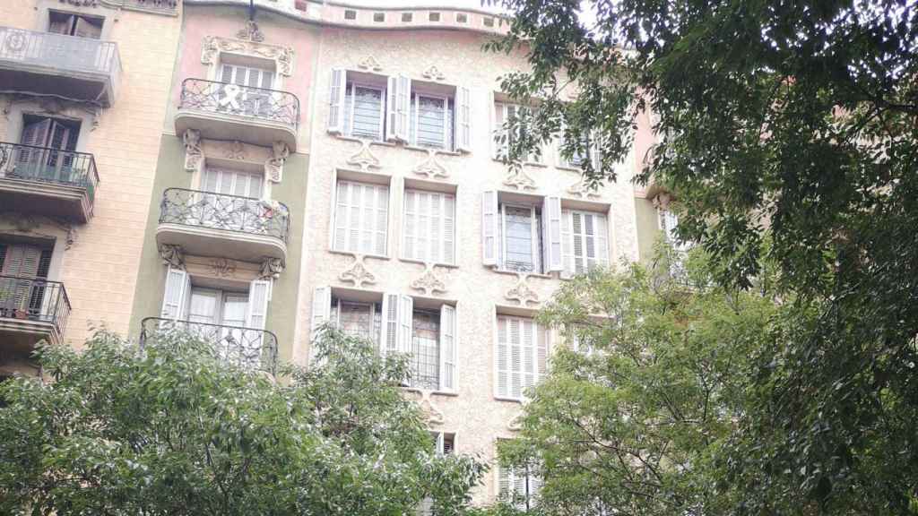 Fachada de la Casa Granell, un edificio modernista discreto / INMA SANTOS