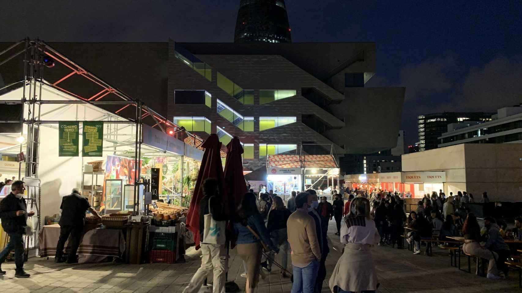 Visitantes a Mercat de Mercats, en Glòries, este fin de semana / MERCATS DE BARCELONA