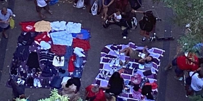 Vendedores del 'mercado de la Miseria' desplazados a la plaza del Pes de la Palla / CEDIDA