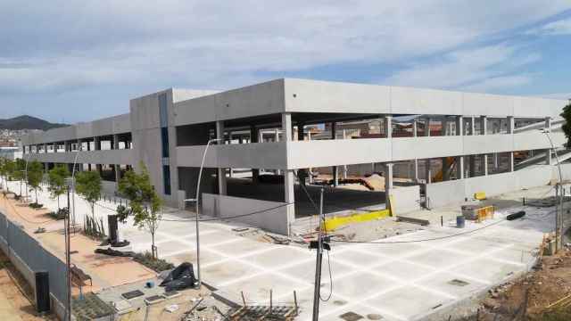 El centro logístico de Amazon en construcción / SANT ADRIÀ EN COMÚ