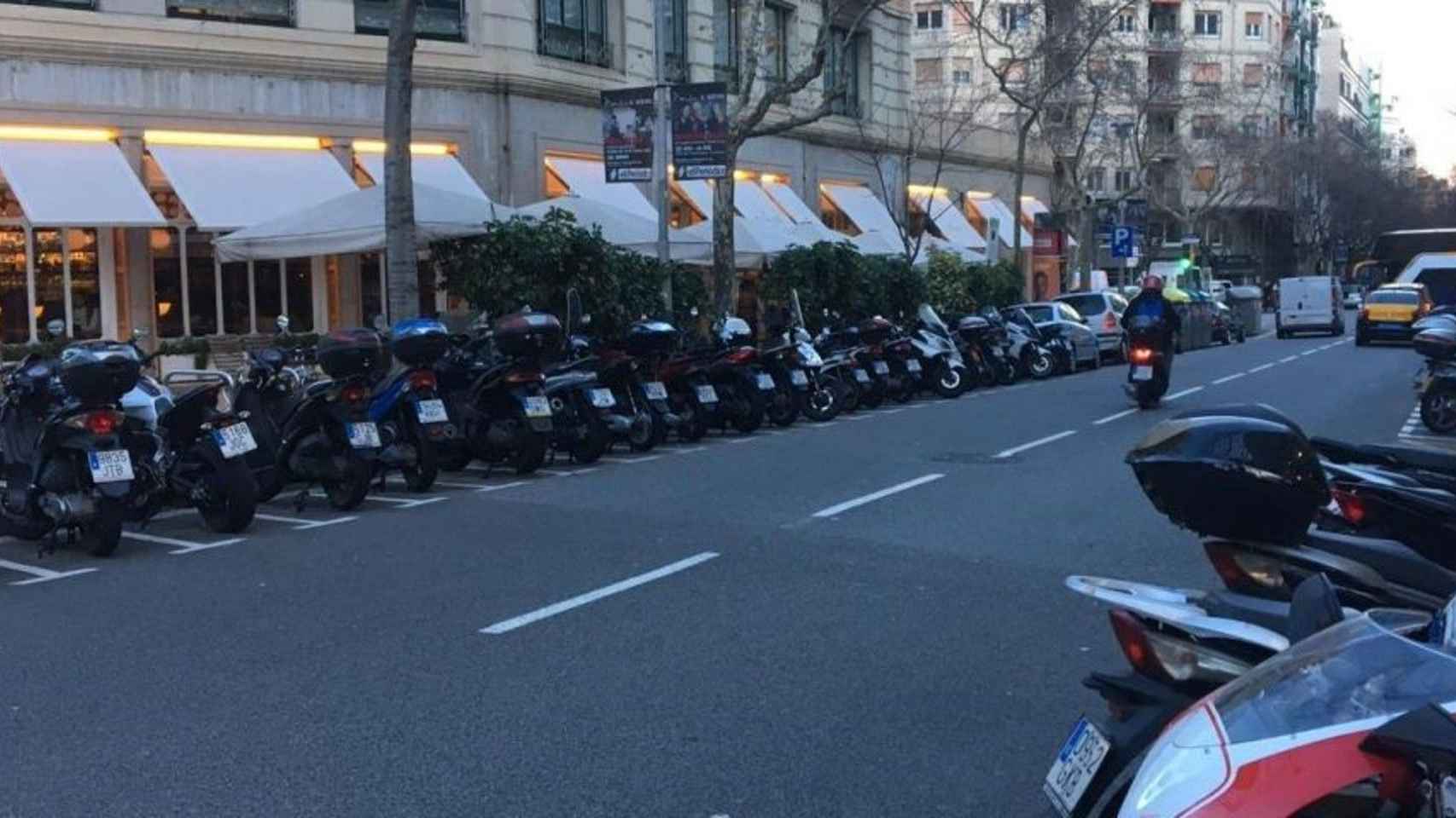 Motos en Barcelona / METRÓPOLI