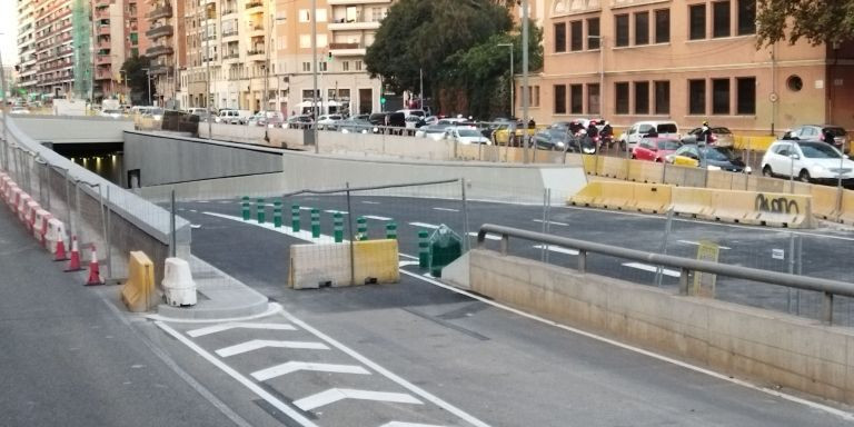 La boca del túnel de Glòries, en Gran Via con la rambla del Poblenou / METRÓPOLI - JORDI SUBIRANA