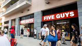 Restaurante de la cadena Five Guys en la zona de Sagrada Família de Barcelona / TRIPADVISOR