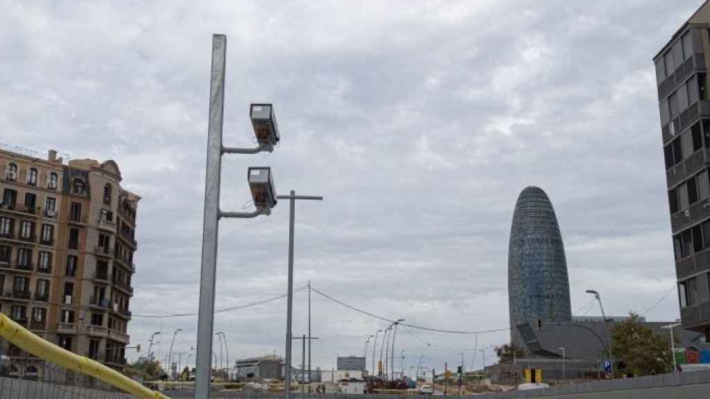 Radar colocado a la entrada del tunel de Glòries