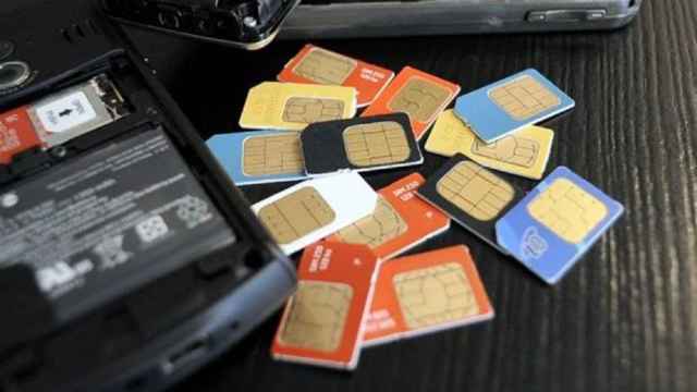 Imagen de tarjetas SIM duplicadas por la estafa del SIM-swapping / POLICÍA NACIONAL