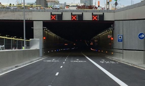 Entrada al túnel de Glòries desde la calle de Padilla / METRÓPOLI - PABLO MIRANZO