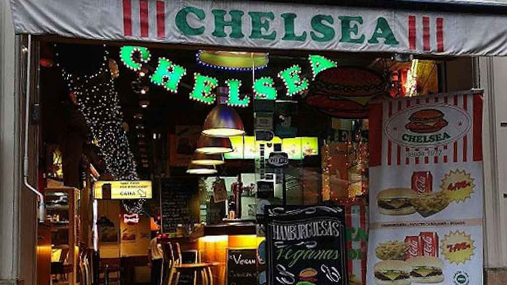 Exterior del local Chelsea de Barcelona / TWITTER - @Bcnsingular