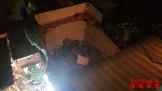 Azotea derrumbada en Badalona / BOMBERS