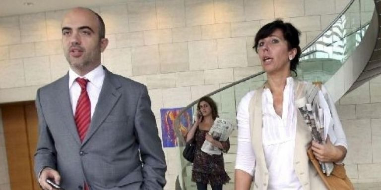 Daniel Sirera con Alicia Sánchez Camacho en 2009 / EFE - TONI ALBIR