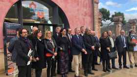 Jaume Collboni, en el centro, con todos los participantes en las jornadas en la Casa de l'Aigua en Nou Barris / MA