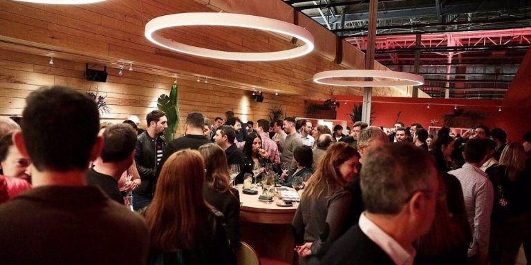 'Afterwork' en el restaurante Tierra de Barcelona durante un 'juernes' / EUROPA PRESS