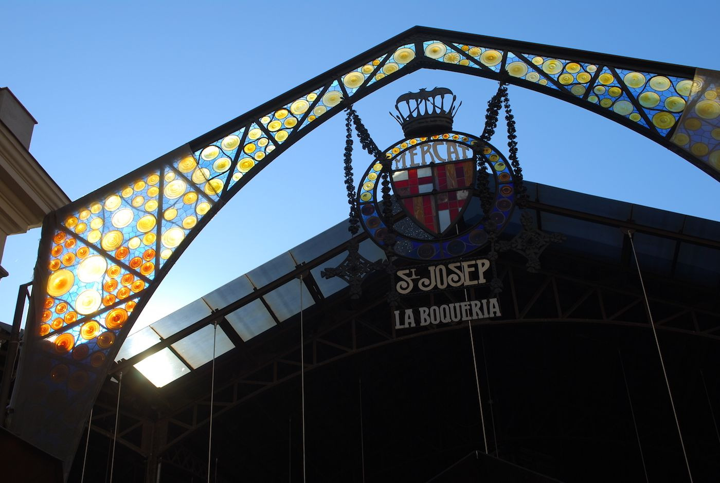 Fachada del mercado de la Boqueria de Barcelona / LA BOQUERIA