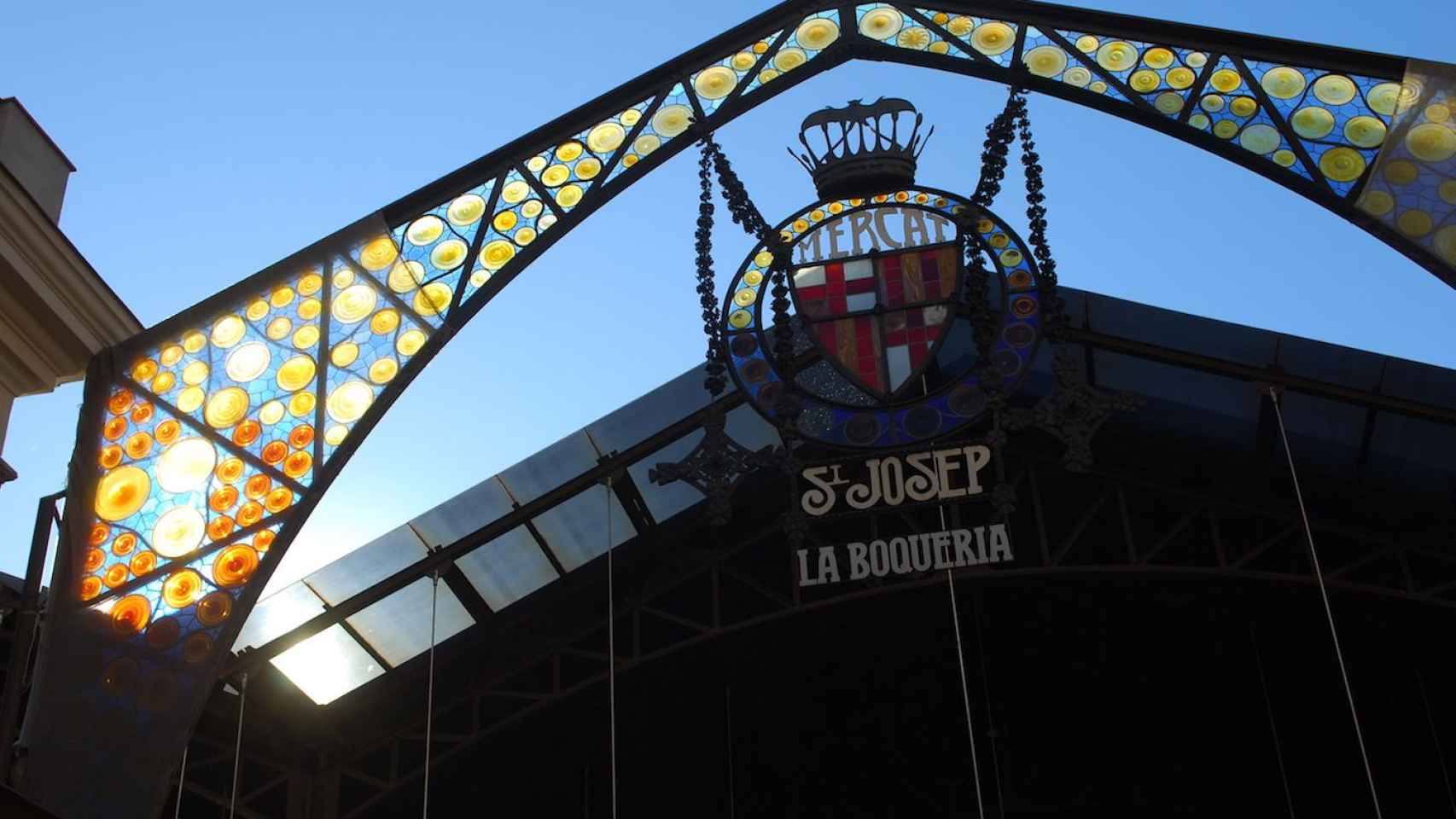 Fachada del mercado de la Boqueria de Barcelona / LA BOQUERIA