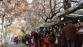 Feria de Navidad de la Sagrada Família, con el templo al fondo / AYUNTAMIENTO DE BARCELONA