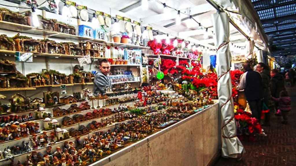 Feria de Navidad y Reyes en la Marquesina de la Via Júlia en una imagen de archivo / AYUNTAMIENTO DE BARCELONA