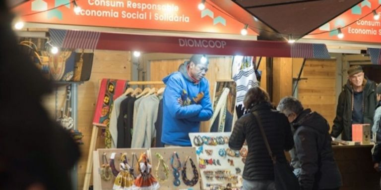 La Feria de Consumo Responsable de plaza Catalunya antes de la pandemia del covid-19 / AYUNTAMIENTO DE BARCELONA