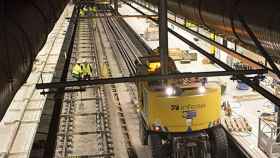 Obras en una estación del metro de Barcelona en una imagen de archivo / TMB