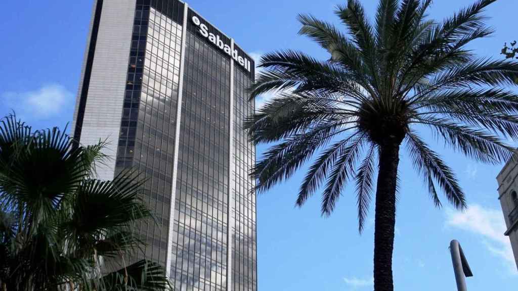 Torre del Banco Sabadell, propietaria de Bstartup, ubicada en la Avenida Diagonal de Barcelona