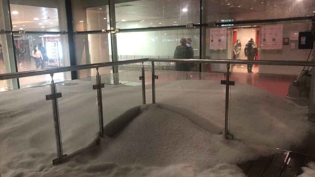 Lluvia de granizo en el Aeropuerto de Barcelona / DAVID CASALS - @informatiu