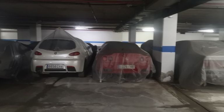 Un Ferrari aparcado en la planta -2 del estacionamiento / CEDIDA