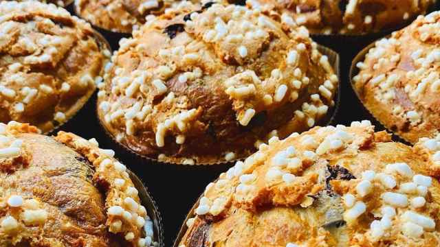 Panettones de chocolate y naranja de la panadería La Cantonada de Barcelona / INSTAGRAM