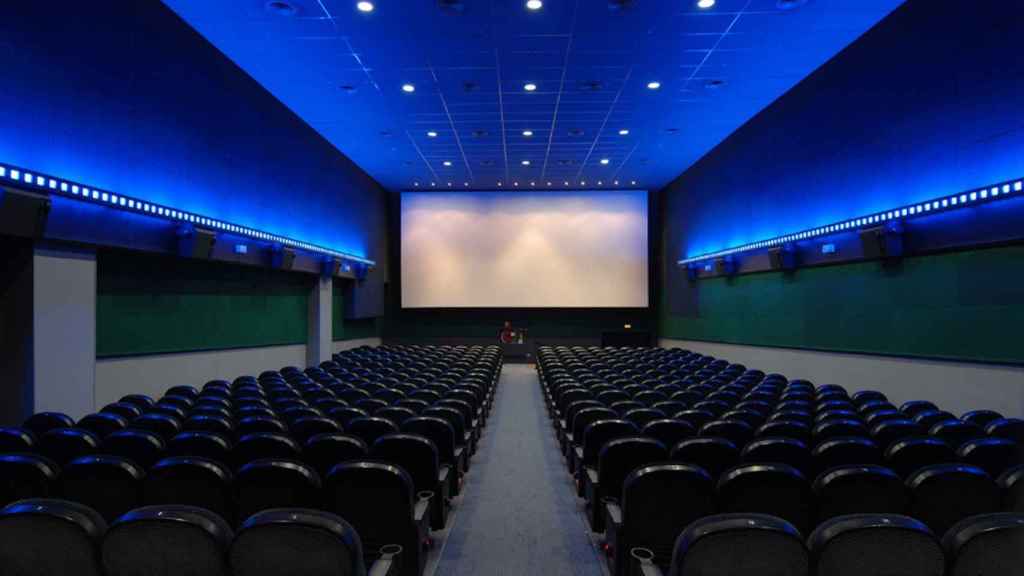 Sala de cine del grupo familiar Balañá / GRUP BALAÑÁ