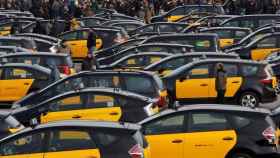 Taxistas durante una protesta en Barcelona / EFE