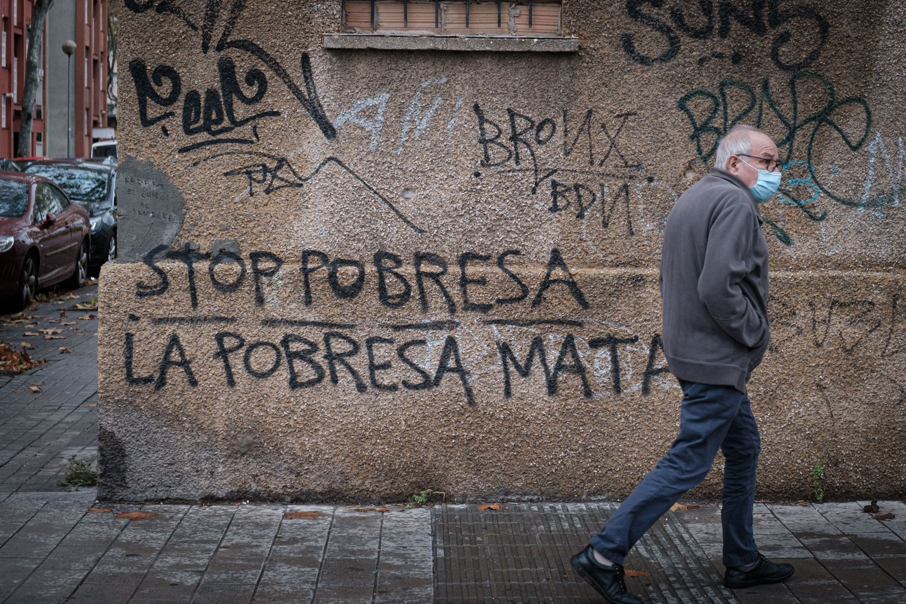 Una pared del barrio de San Roque de Badalona / PABLO MIRANZO