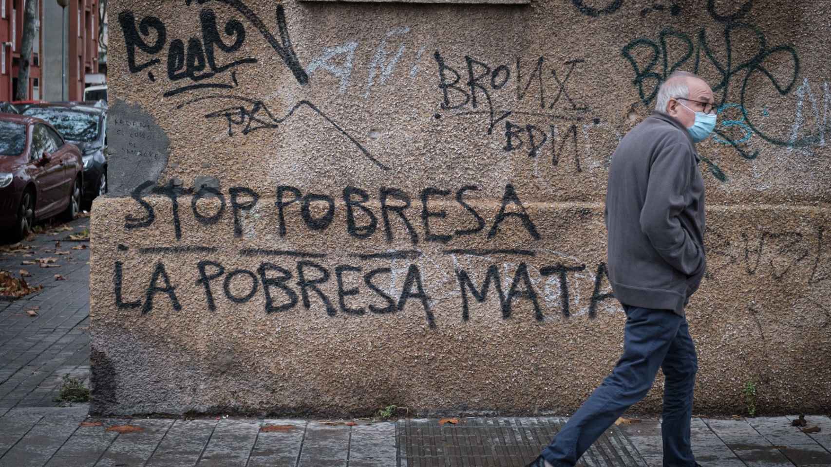 Una pared del barrio de San Roque de Badalona / PABLO MIRANZO