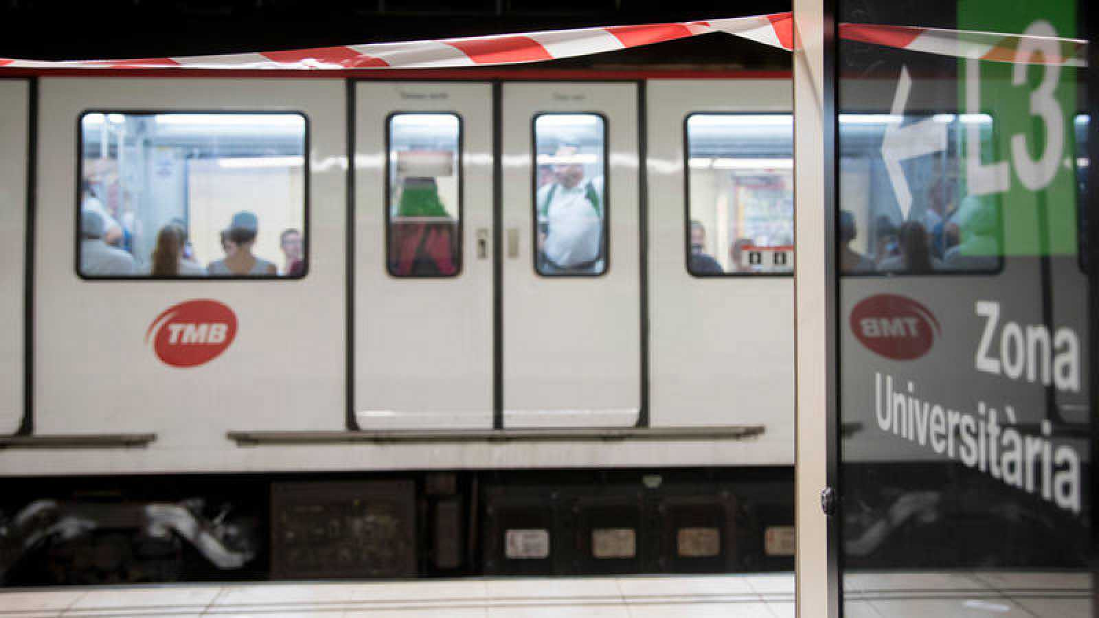 Un convoy del metro de Barcelona (TMB) / EFE