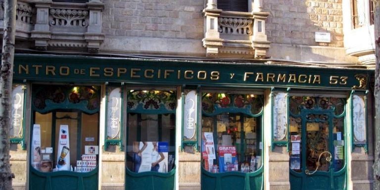 Exterior de la farmacia Mestre i Boleda de Barcelona