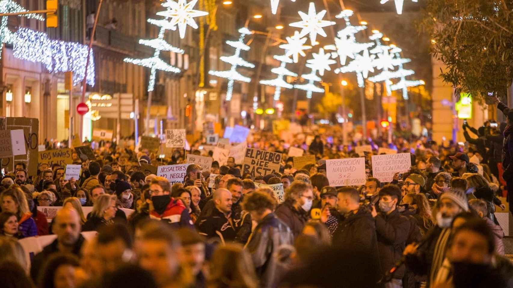 Imagen de archivo de una manifestación en Barcelona contra el uso del pasaporte Covid / EUROPA PRESS