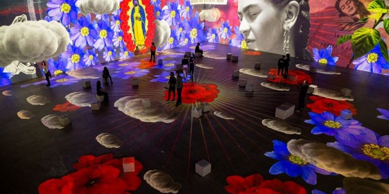 Exposición inmersiva de Frida Kahlo / IDEAL