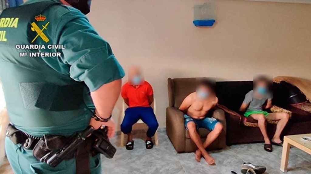 Algunos de los detenidos en la operación antidroga de la Guardia Civil / GUARDIA CIVIL